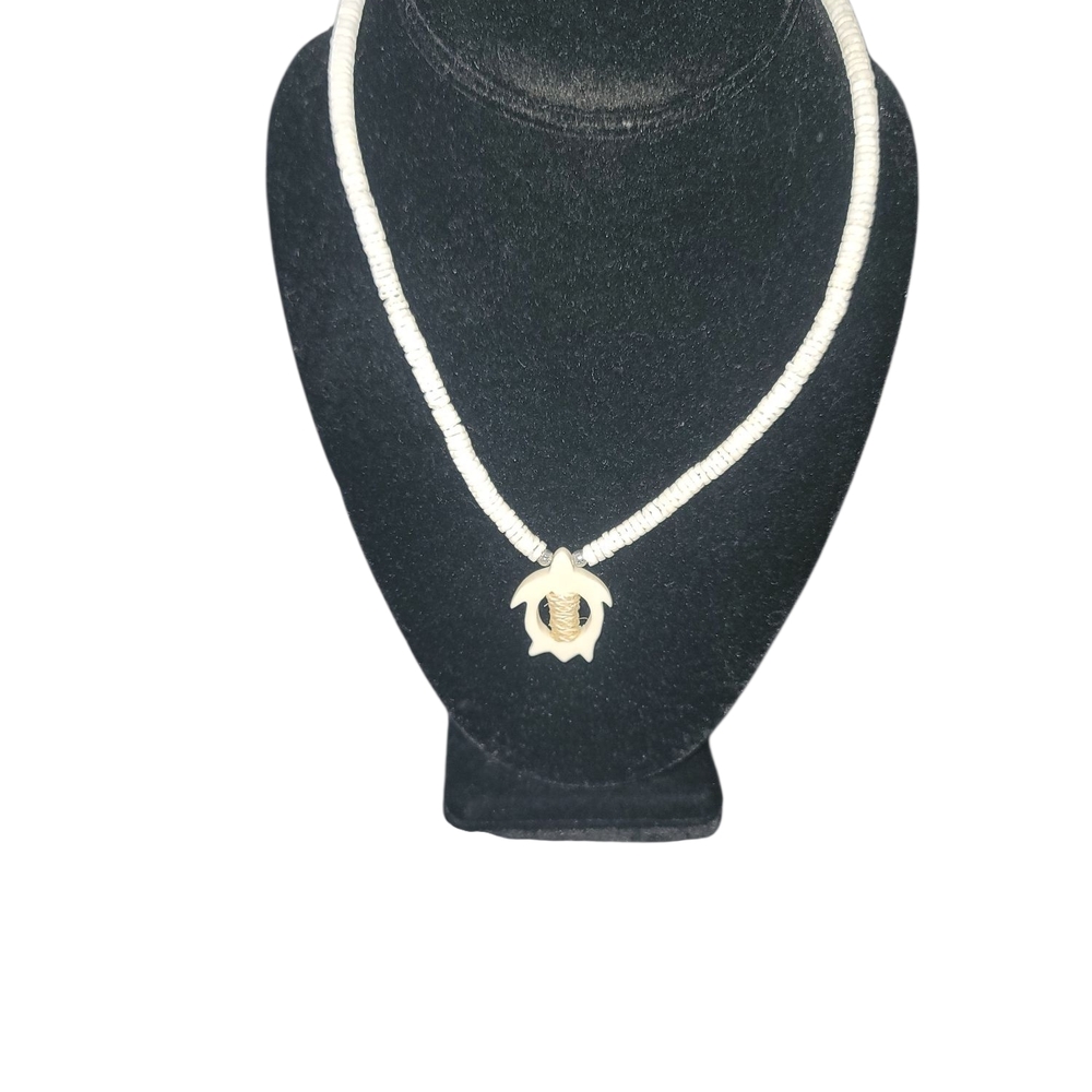 Cream Floral Pendant Necklace